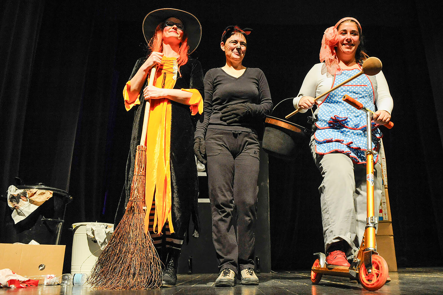 Muc išče čarovnico